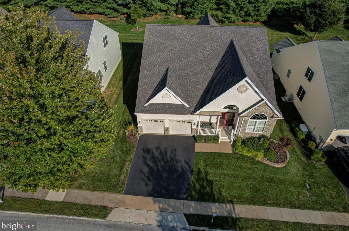 160 Reynolds Ln, West Grove, PA 19390-1370