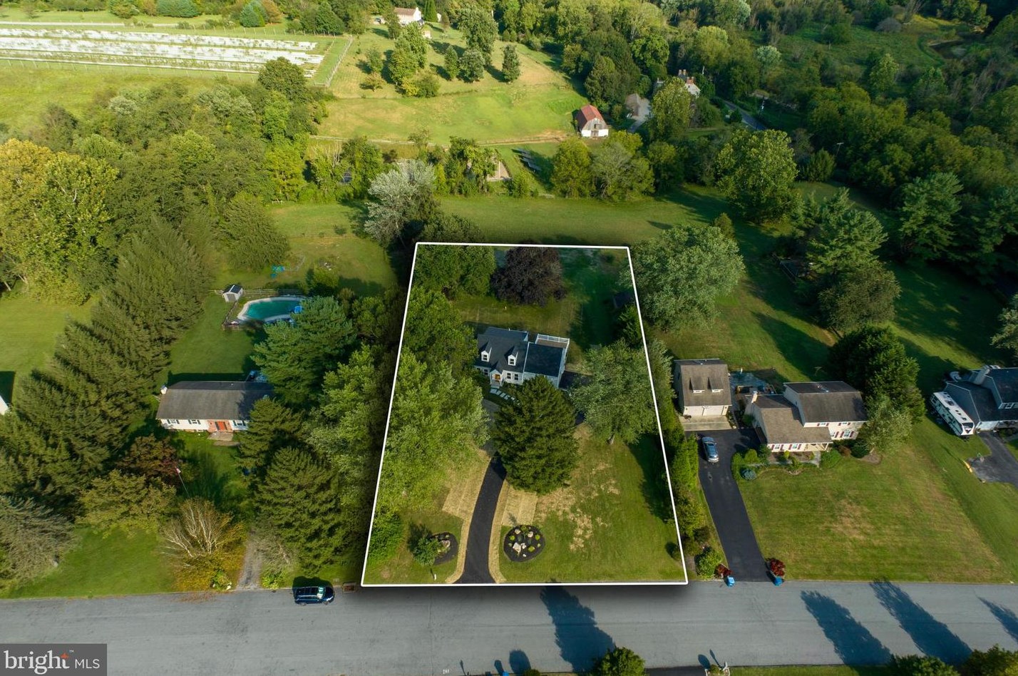 1005 Wheatland Dr, Romansville, PA 19320-5201