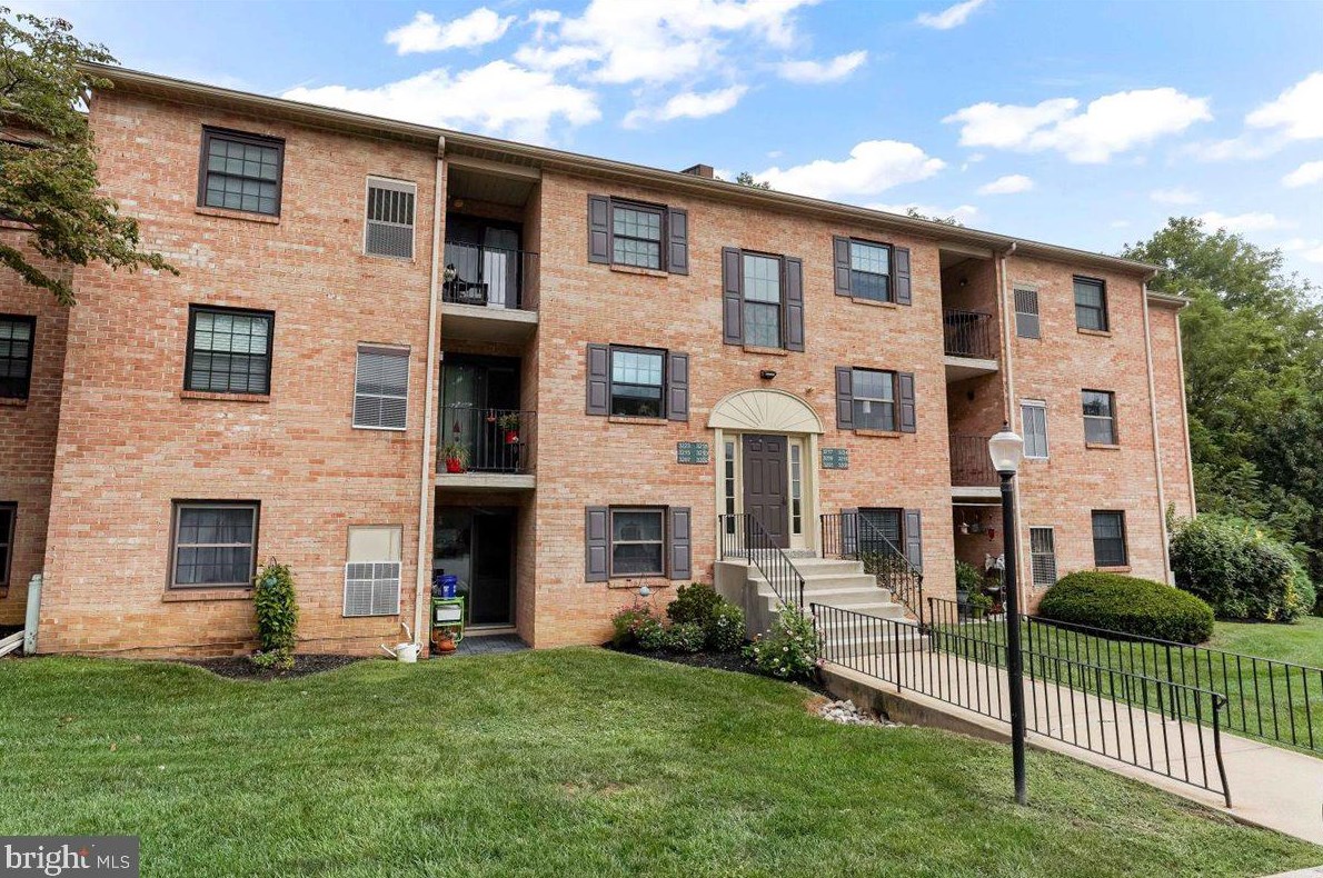 3207 Valley Dr, West Chester, PA 19382