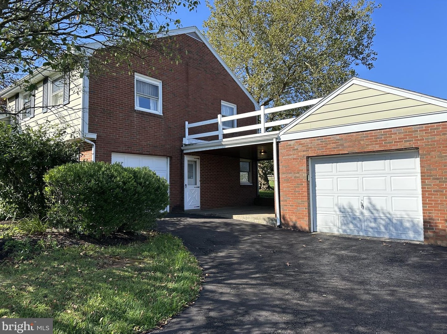 250 Hill Church Rd, Spring City, PA 19475-2303