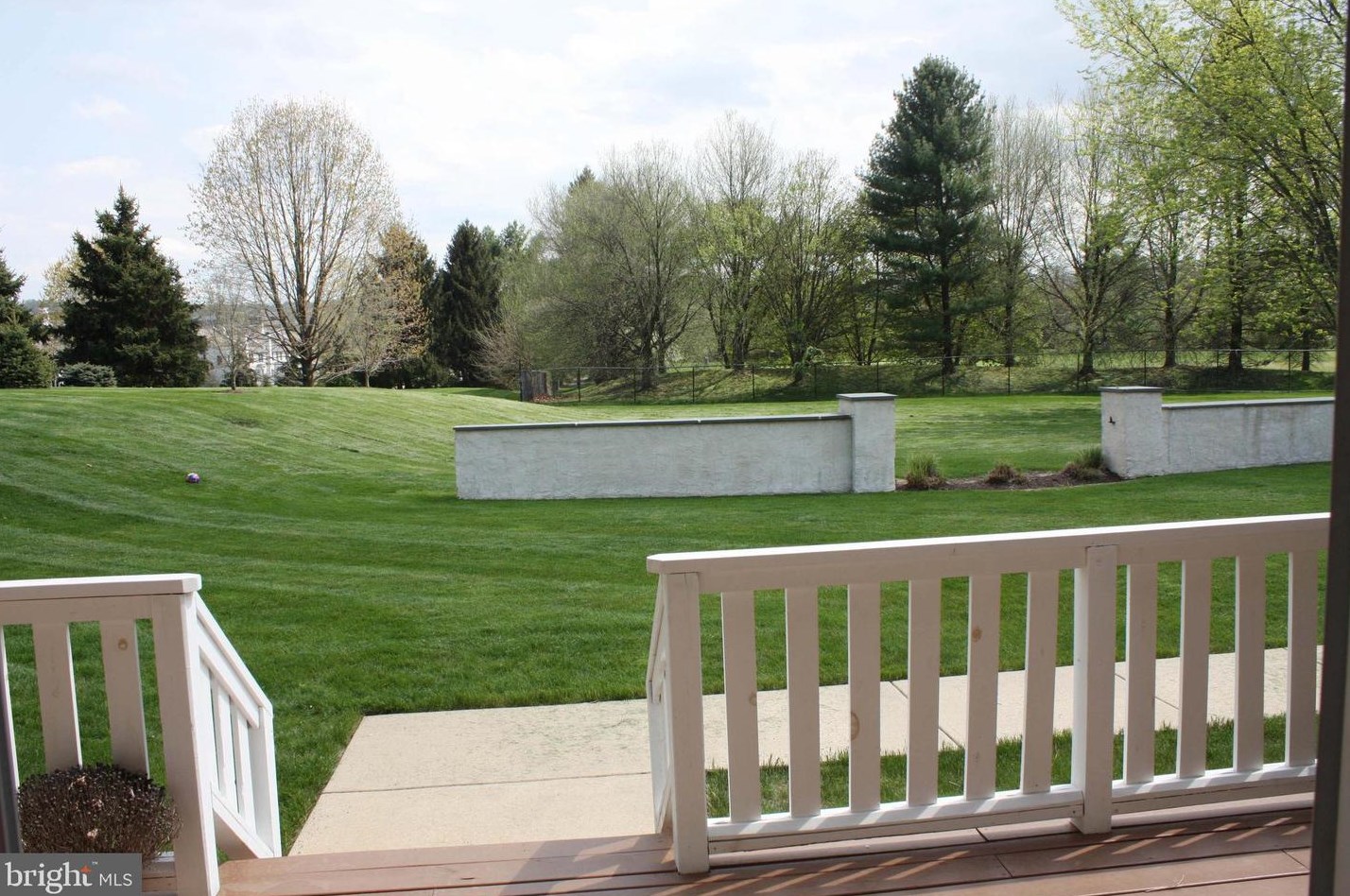 297 Newport Pl, Exton PA  19341-2074 exterior