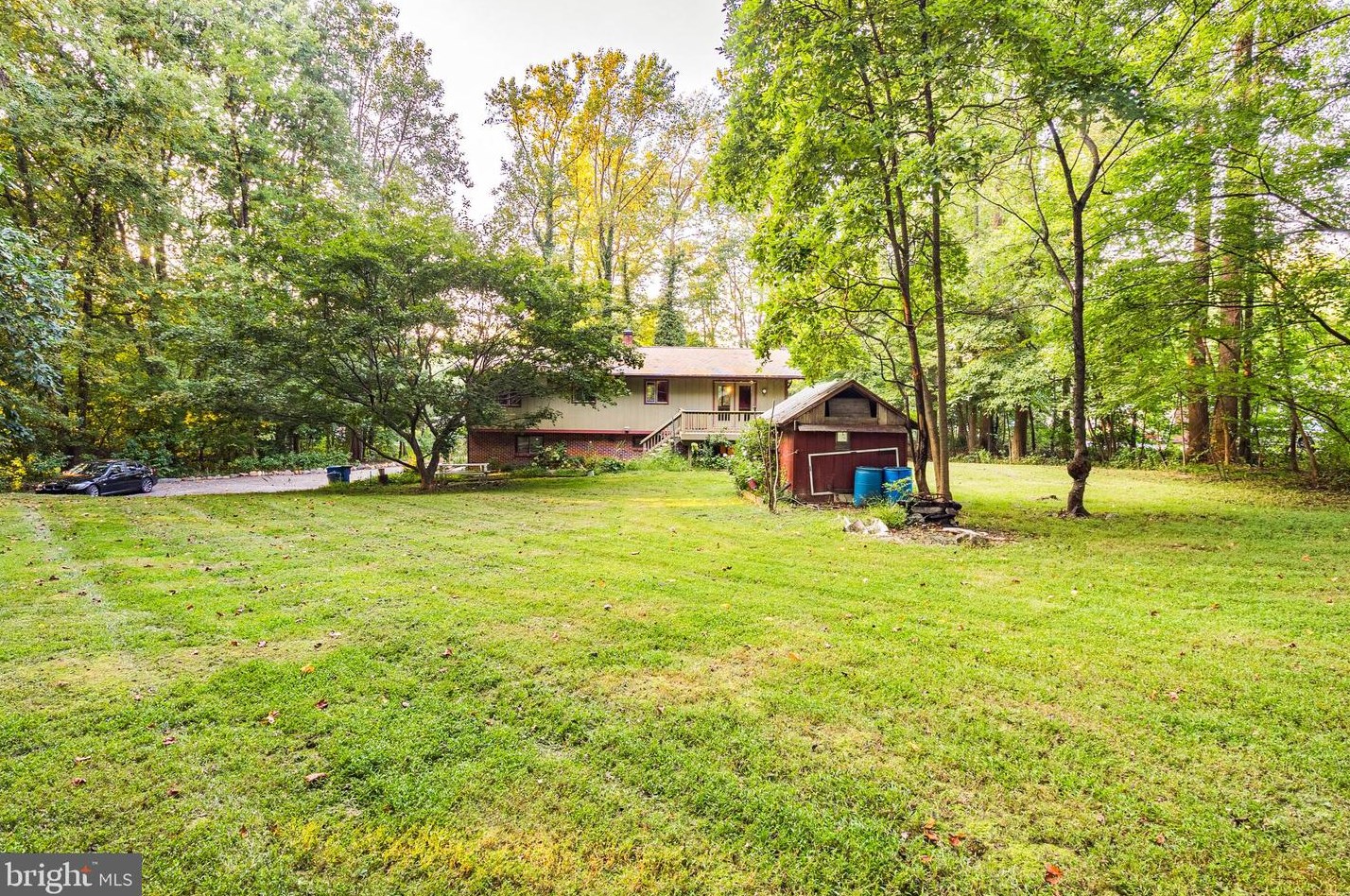 219 Elk Creek Rd, Oxford PA 19363-4221 exterior