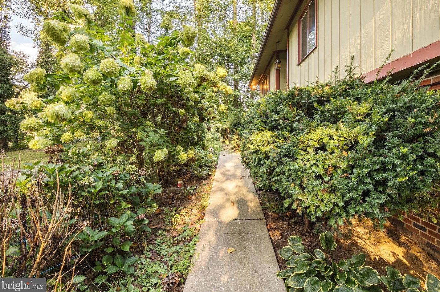 219 Elk Creek Rd, Oxford PA 19363-4221 exterior