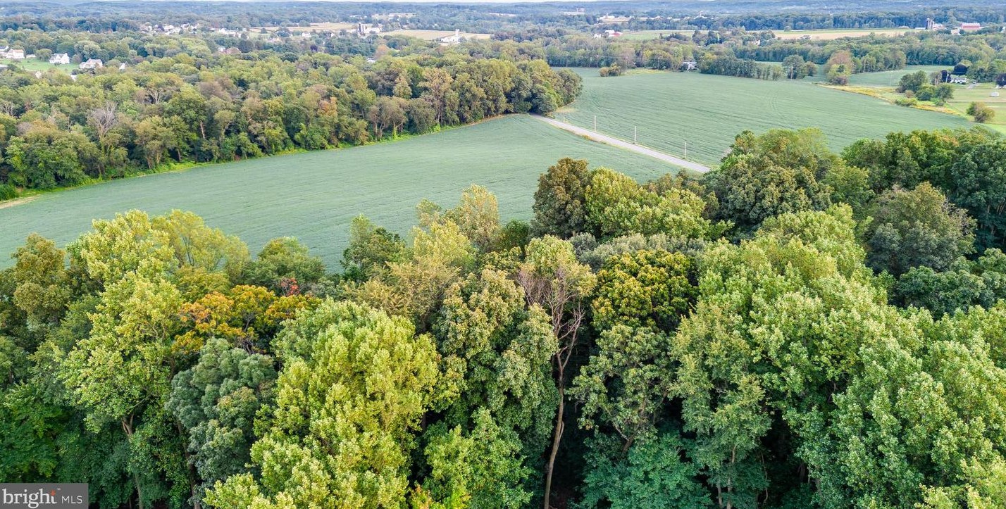 219 Elk Creek Rd, Oxford PA 19363-4221 exterior