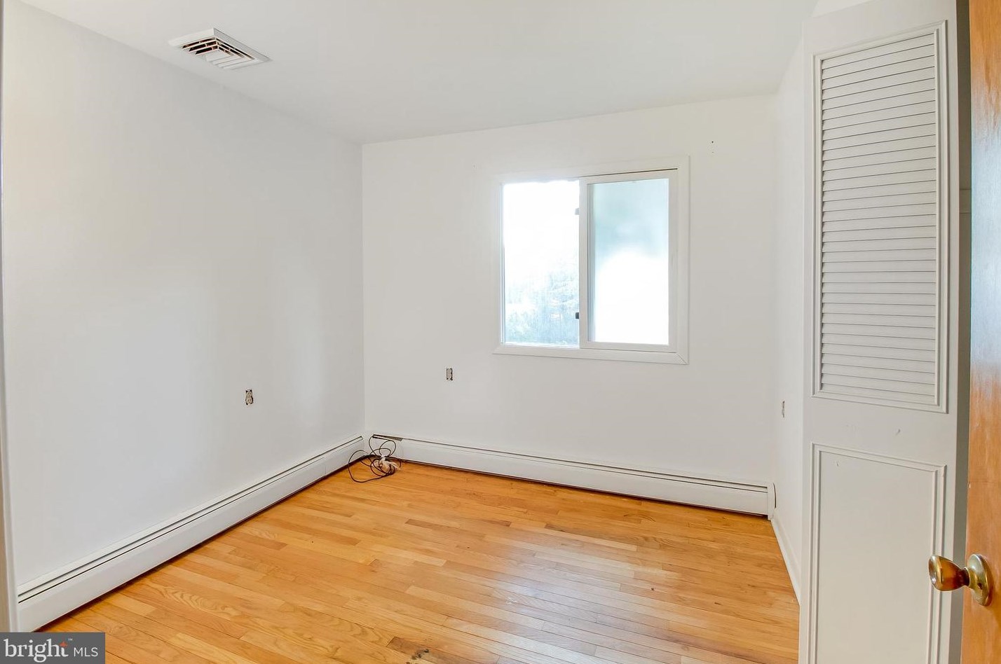 219 Elk Creek Rd, Oxford PA 19363-4221 exterior