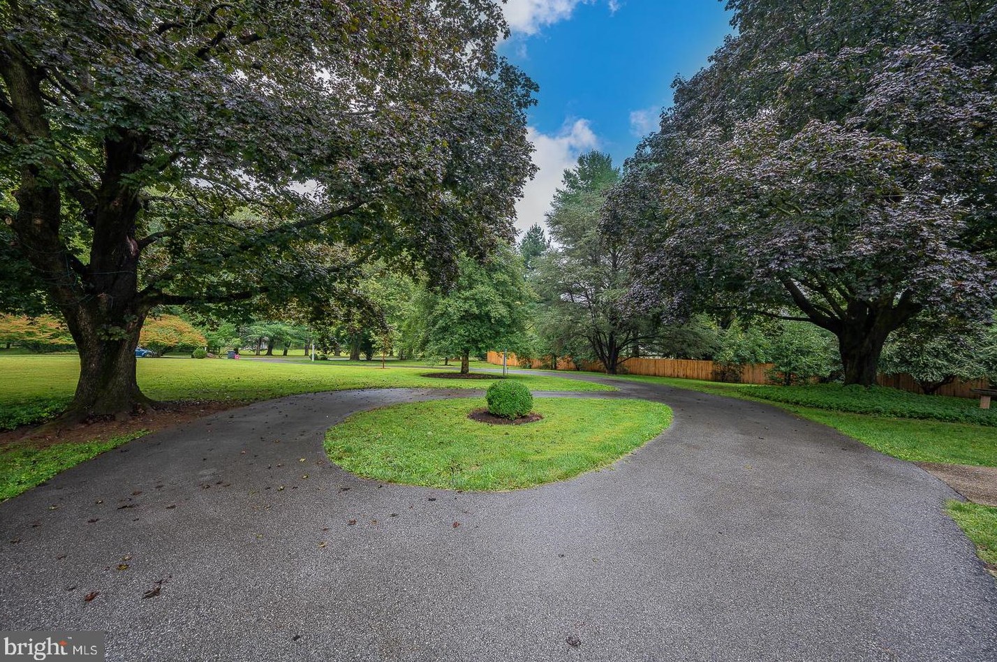 4 Reynard Rd, Frazer, PA 19355-3521