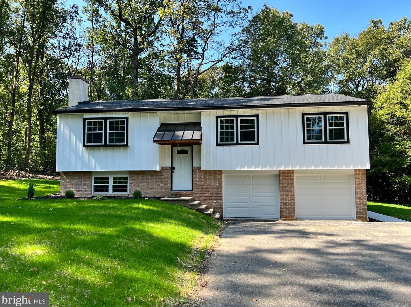 2757 Compass Rd, Honey Brook, PA 19344-1220