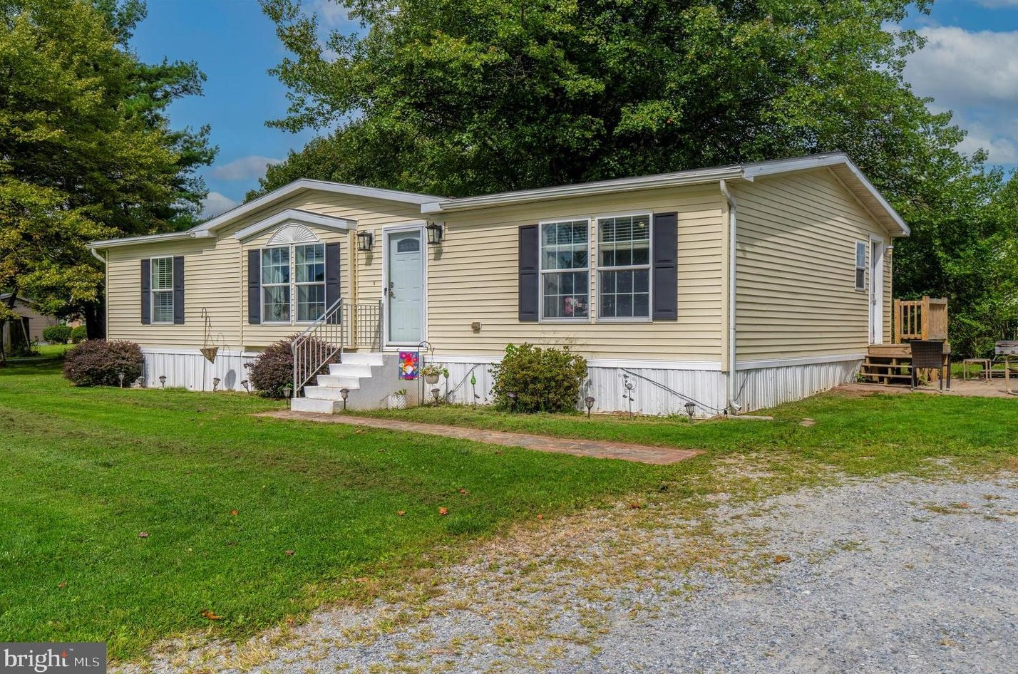 245 Beacon Light Rd, Romansville, PA 19320-1148