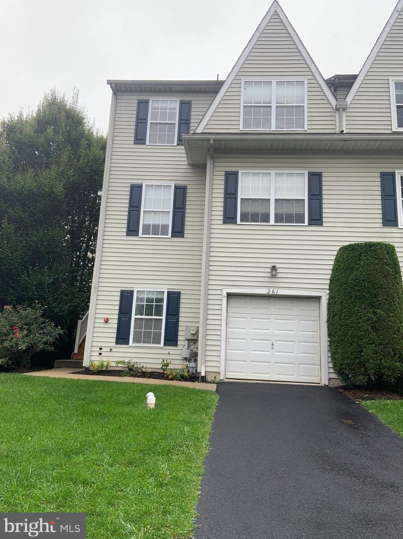 261 Jefferson Ave, Downingtown, PA 19335