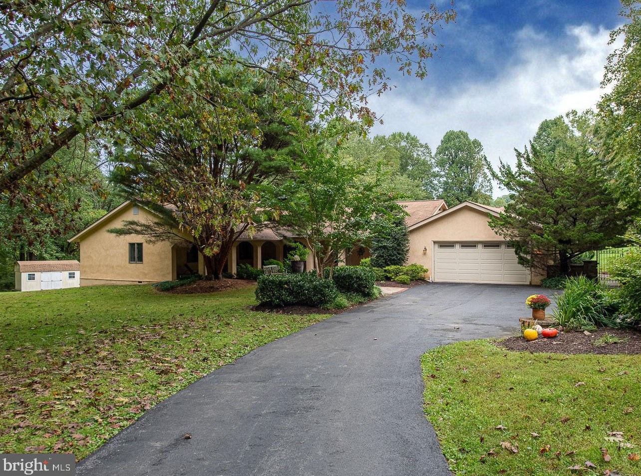 435 Reeds Rd, Downingtown, PA 19335