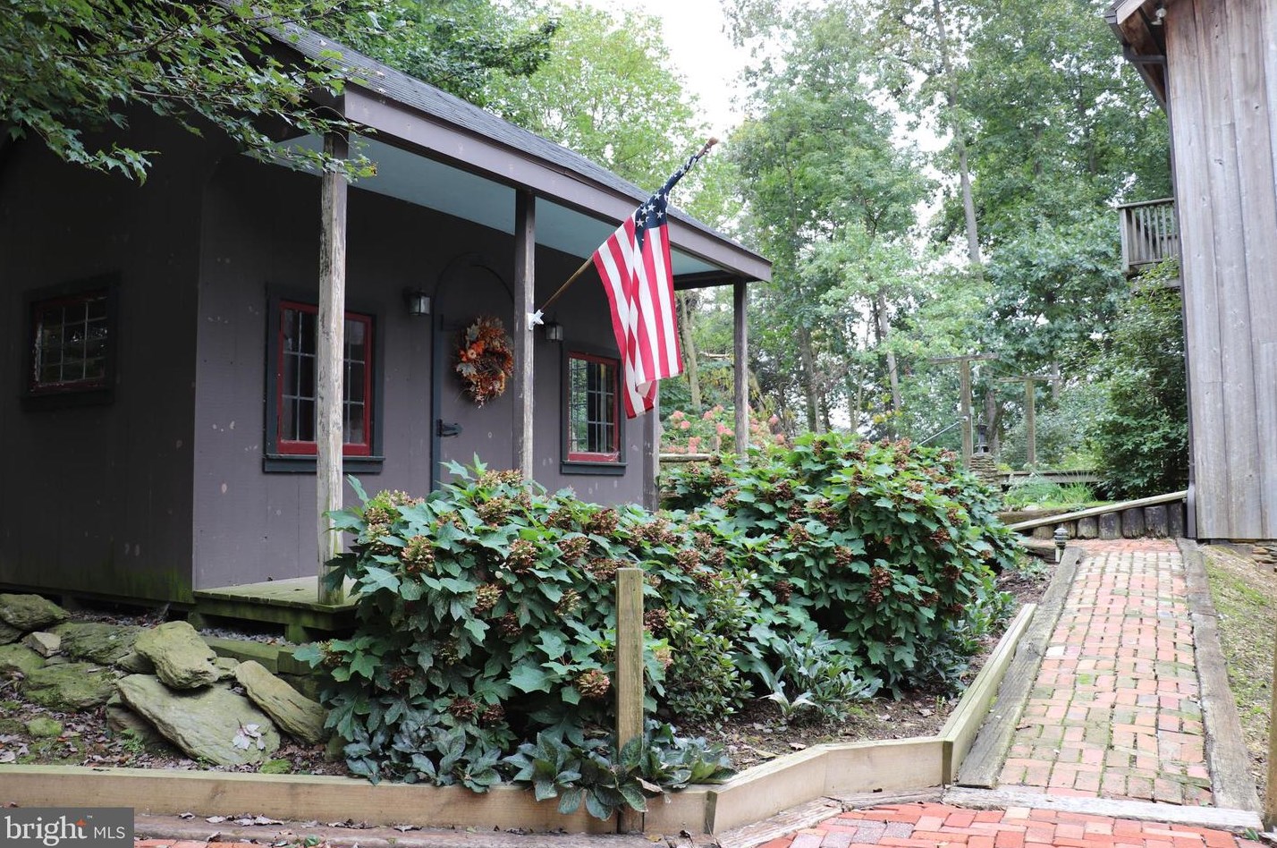 4381 Glenville Rd, Cochranville, PA 19330