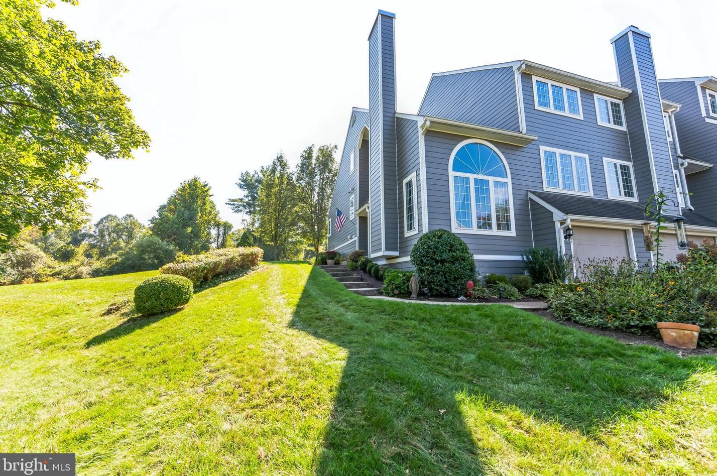 301 S Village Ln, Chadds Ford, PA 19317