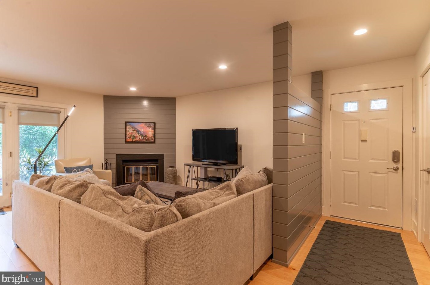 223 Valley Stream Ln, Wayne, PA 19087
