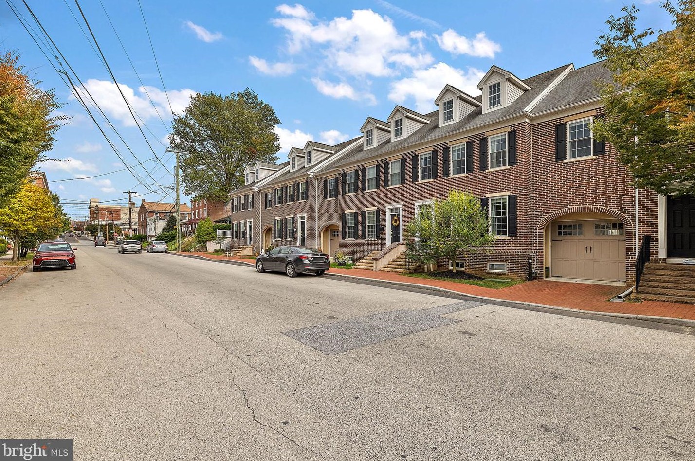 428 Market St, West Chester, PA 19382-2744