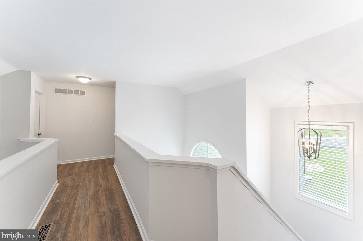 209 Pine Valley Dr, Coatesville PA  19320-1967 exterior