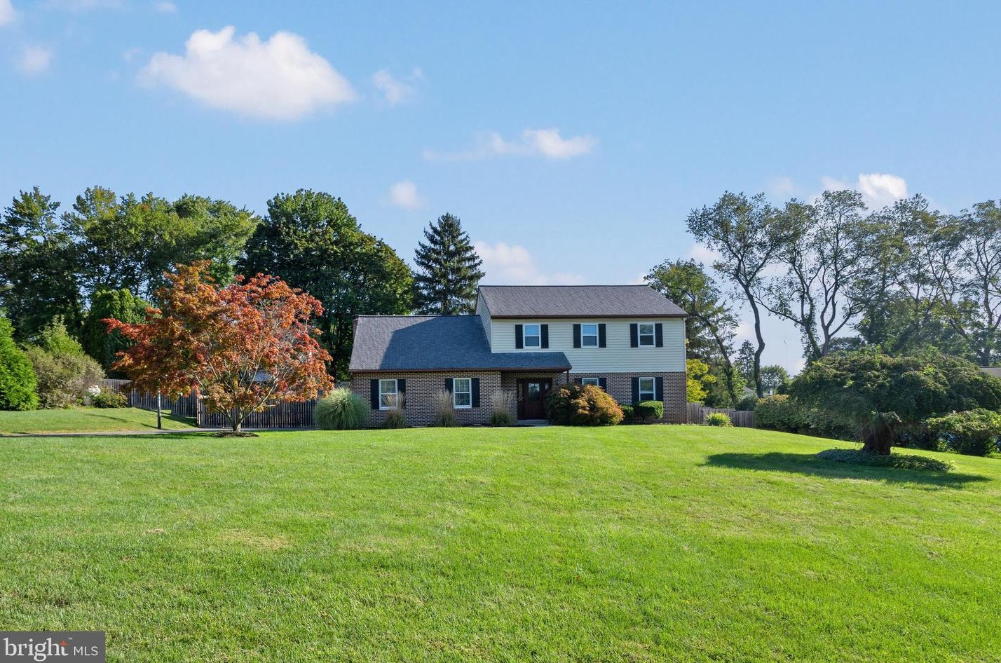 1257 Palomino Dr, West Chester, PA 19380-1087