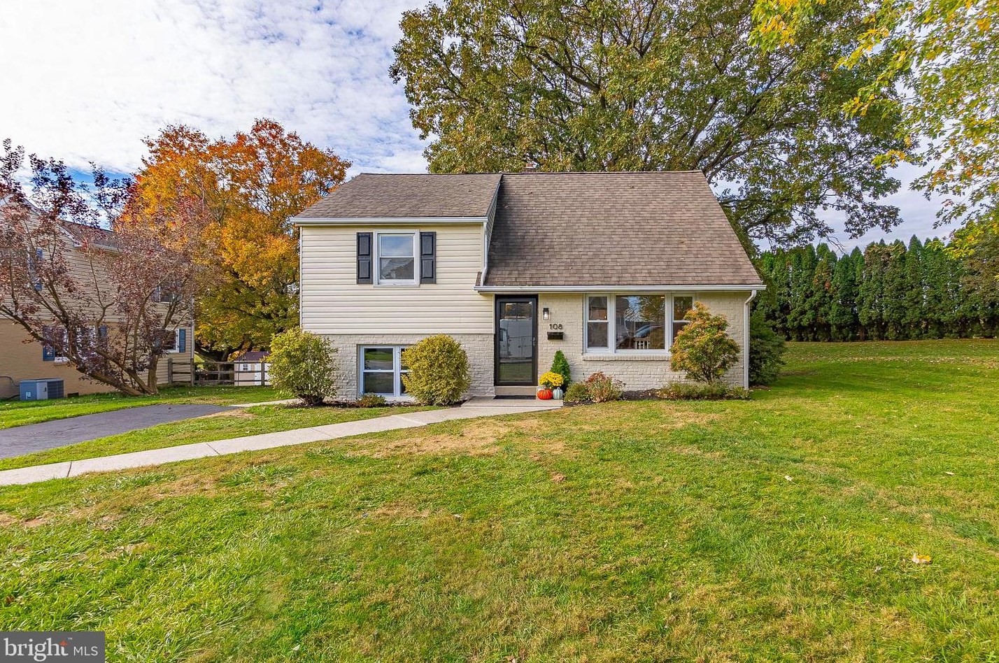 108 Fairview Dr, West Chester, PA 19382