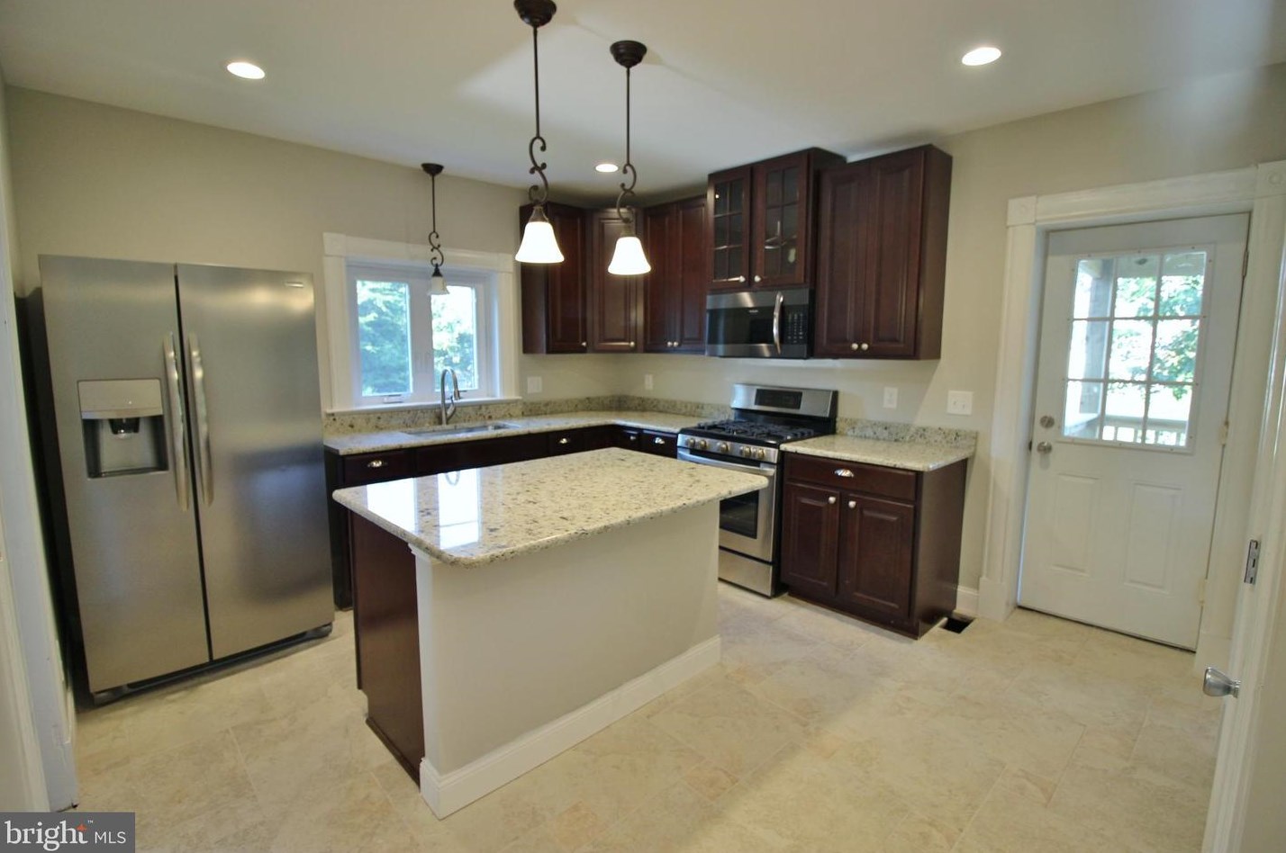 69 N 3rd St, Oxford, PA 19363