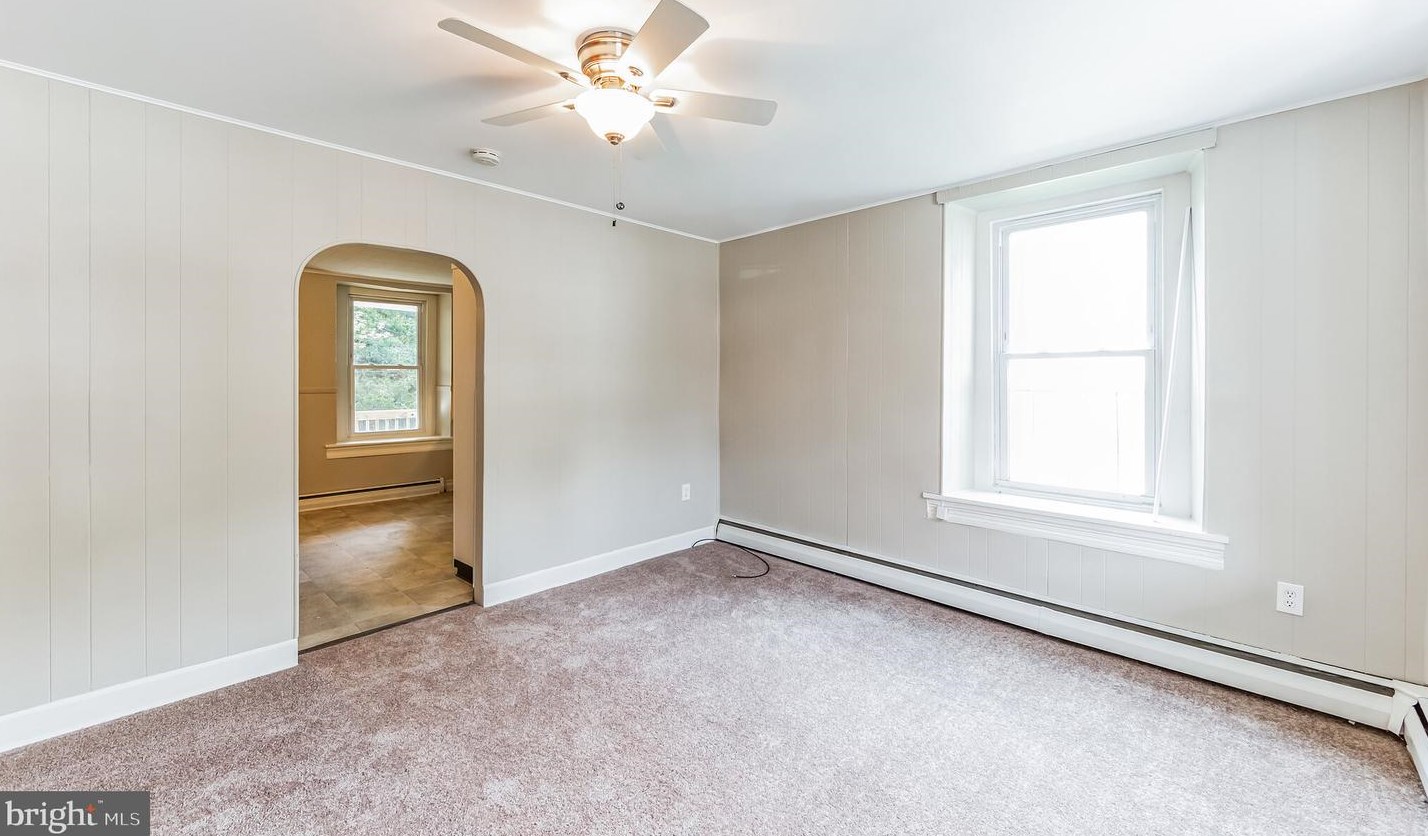 128 Main St, Parkesburg, PA 19365