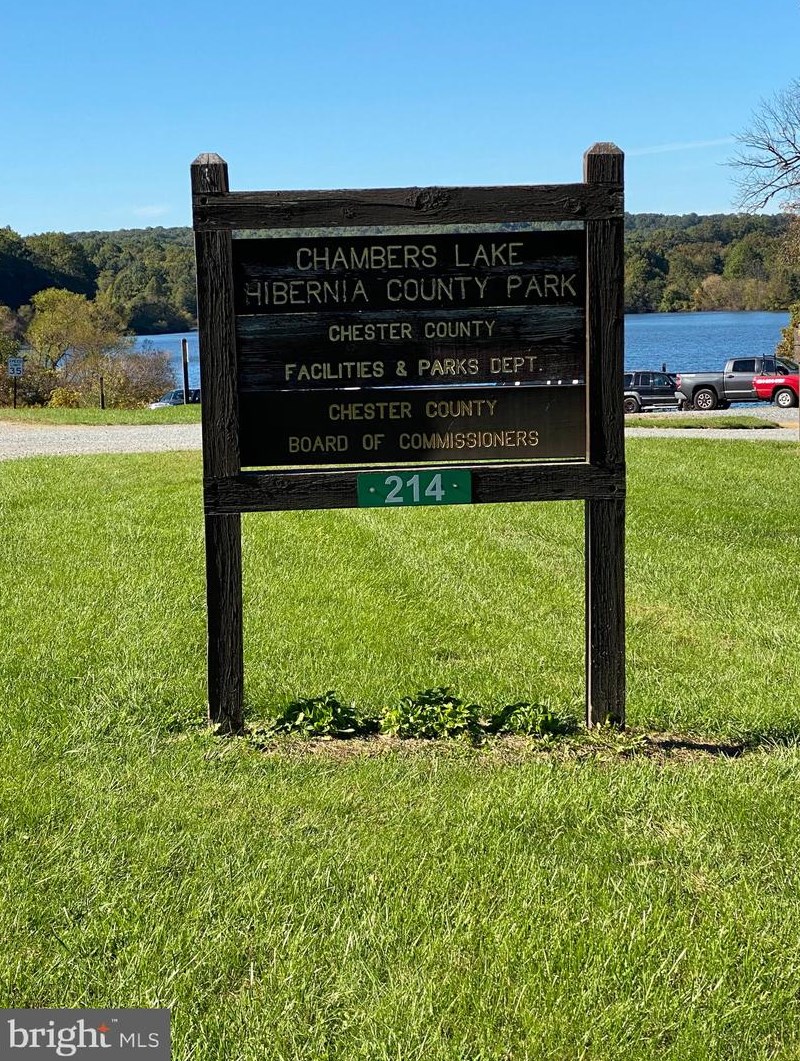 102 Brandywine Dr, Romansville PA  19320-1027 exterior