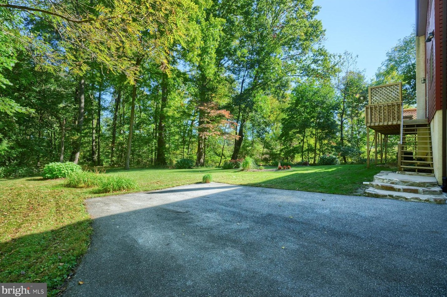 102 Brandywine Dr, Romansville PA  19320-1027 exterior