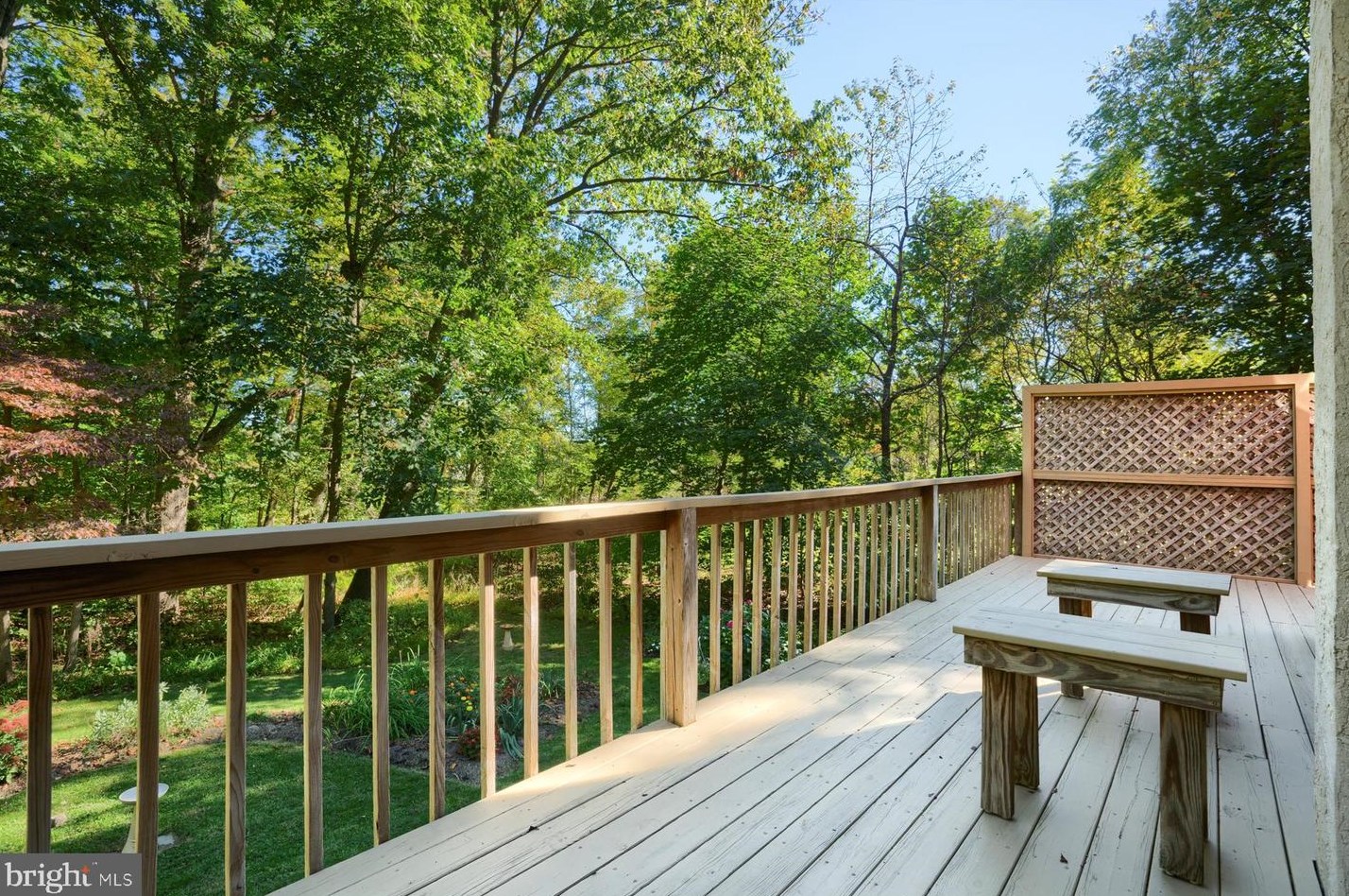102 Brandywine Dr, Romansville PA  19320-1027 exterior