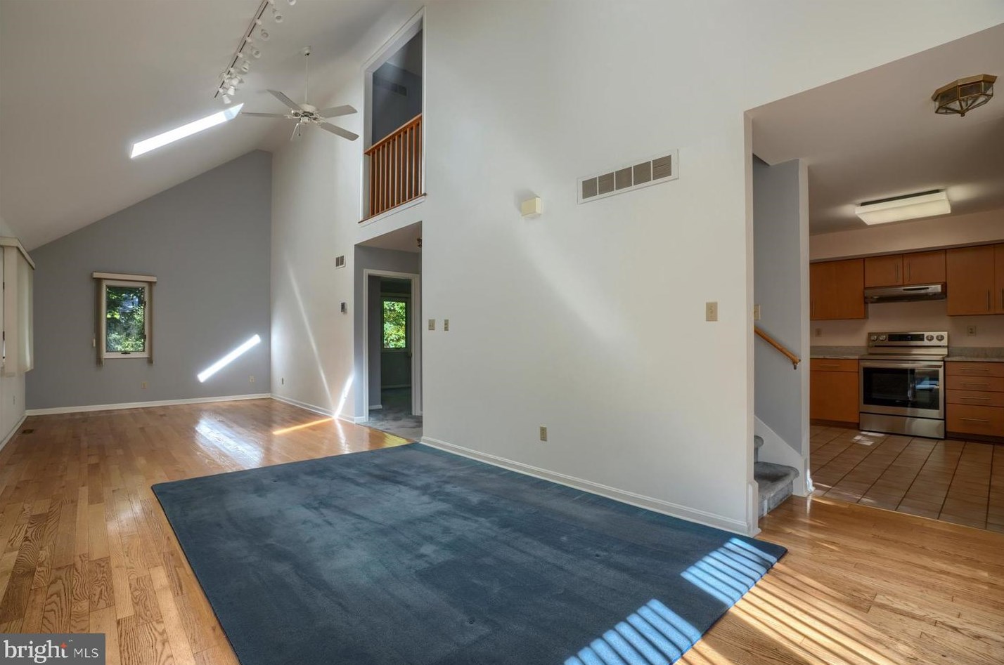 102 Brandywine Dr, Romansville, PA 19320-1027