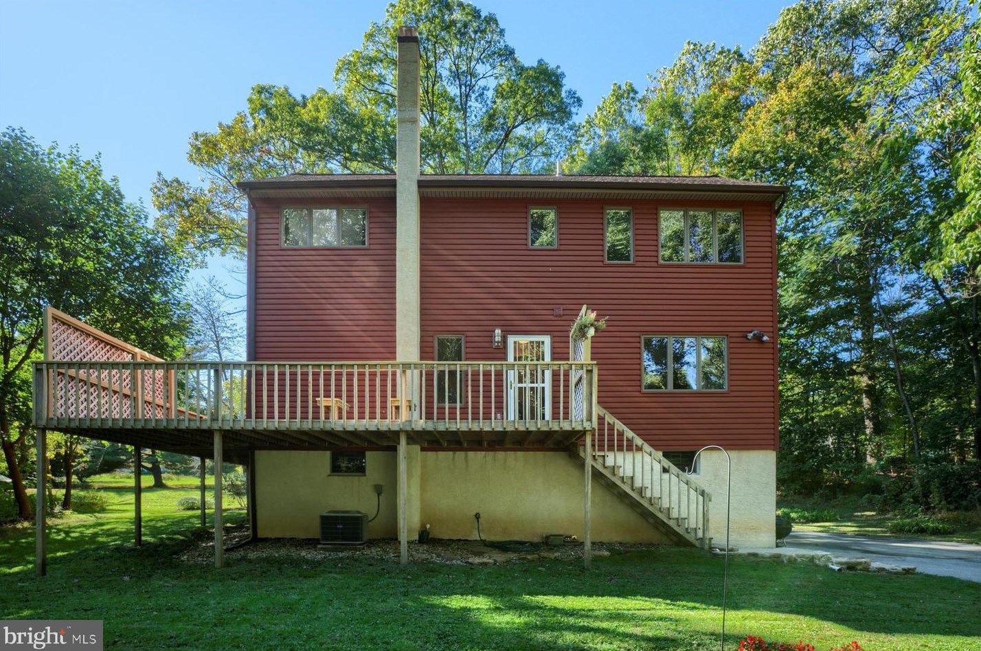 102 Brandywine Dr, Romansville PA  19320-1027 exterior