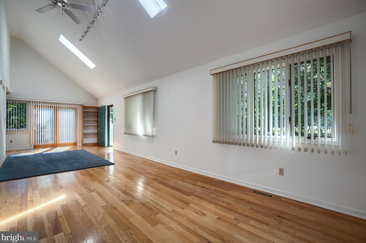 102 Brandywine Dr, Romansville PA  19320-1027 exterior