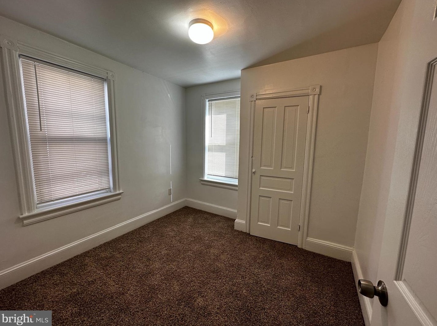 342 Valley Rd, Romansville PA  19320-2939 exterior