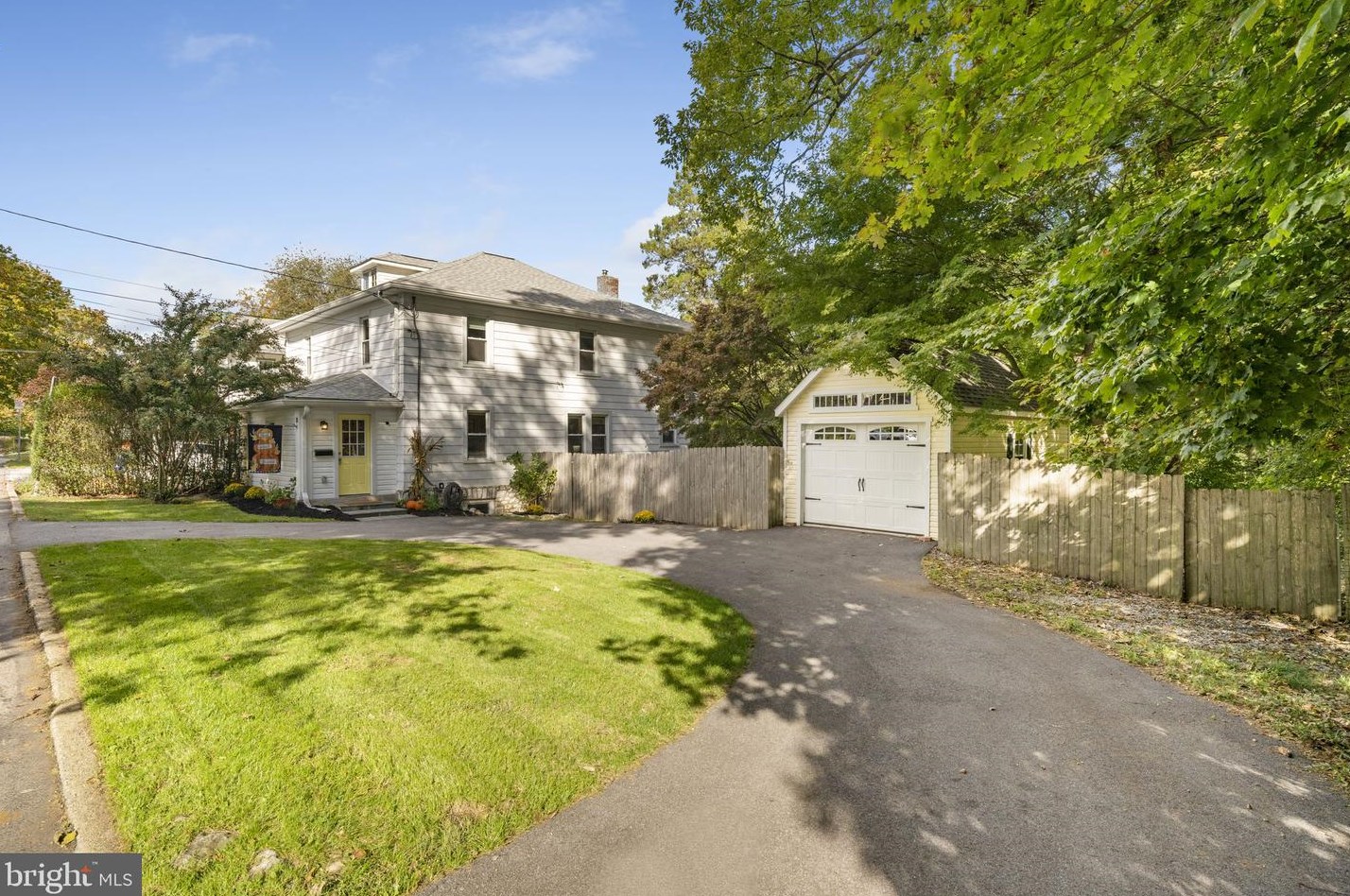 65 Woodbine Ave, Paoli, PA 19301
