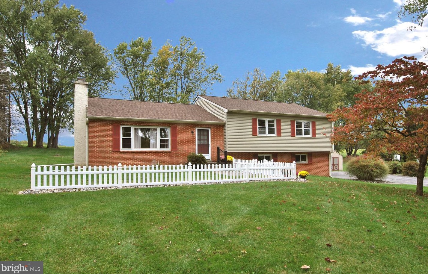 115 School Ln, Downingtown, PA 19335
