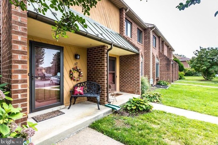 117 Conway Ct, Exton PA  19341-2923 exterior