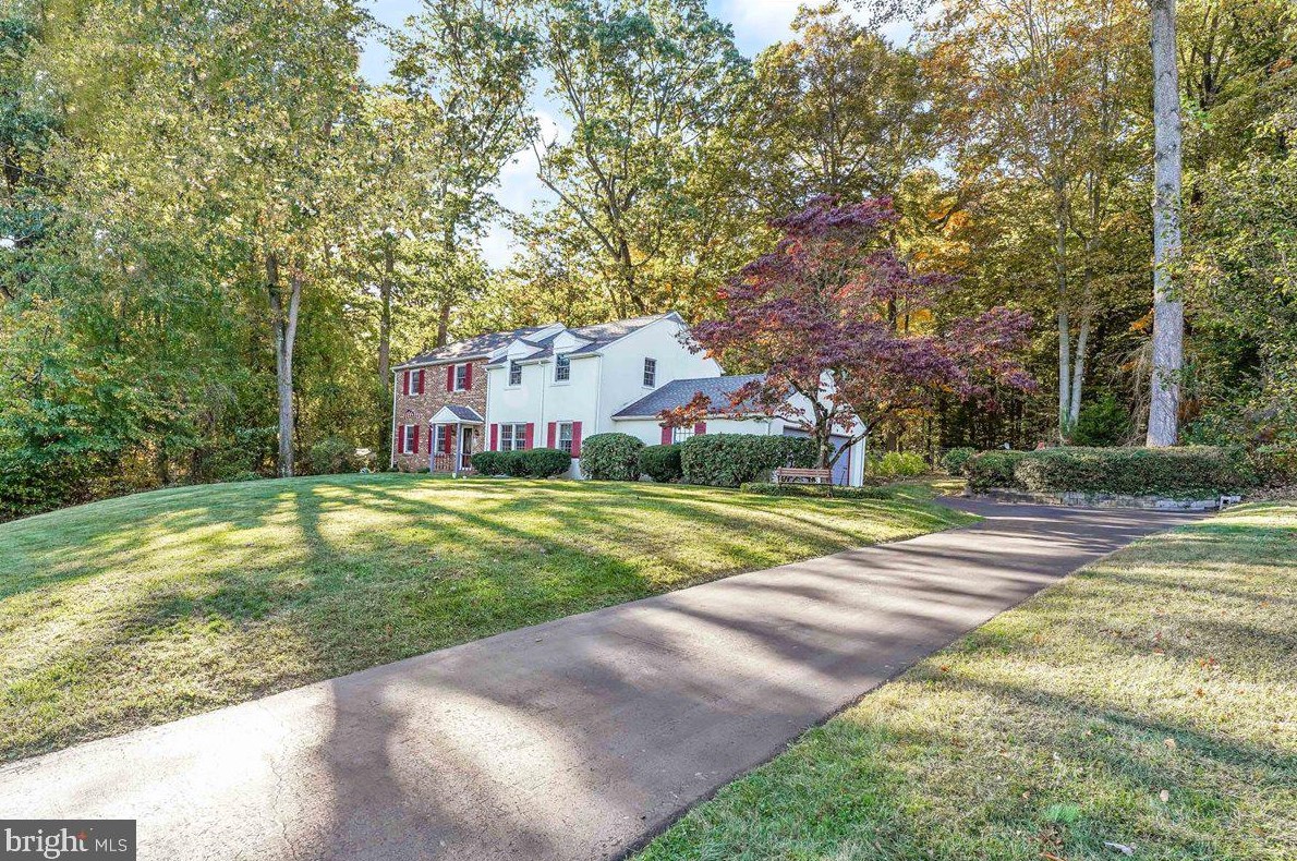 331 Caswallen Dr, West Chester, PA 19380-4119