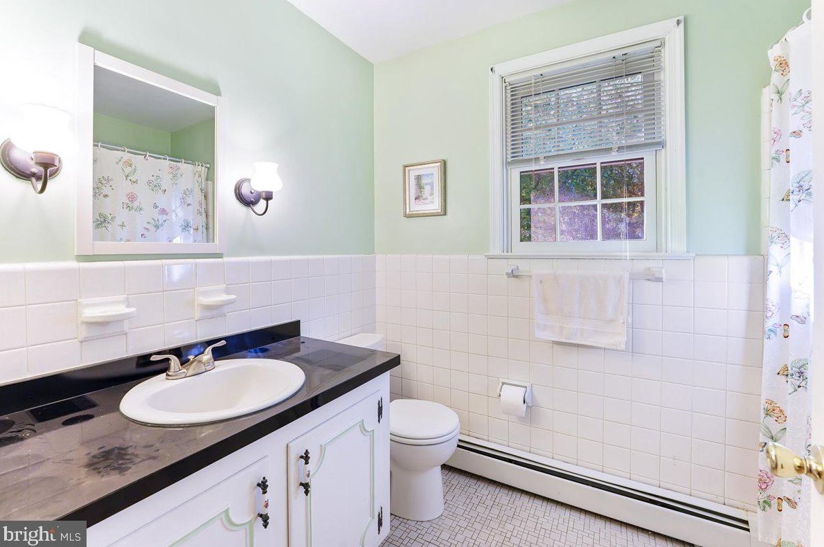 331 Caswallen Dr, West Chester PA  19380-4119 exterior