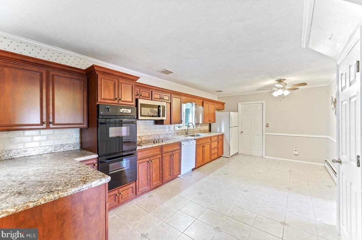 331 Caswallen Dr, West Chester PA  19380-4119 exterior