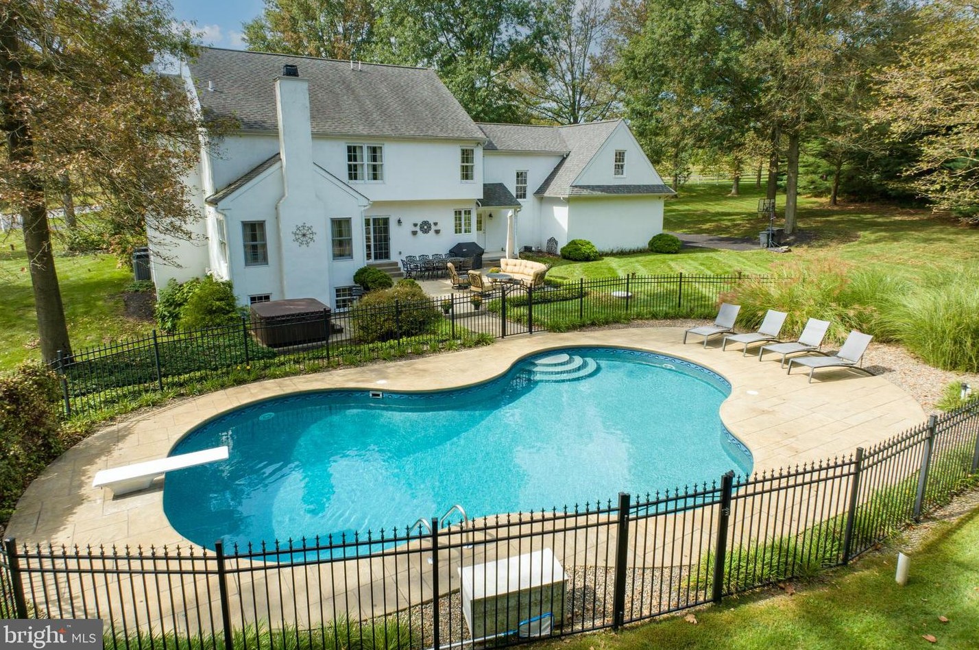 11 Red Sunset Dr, Glenmoore, PA 19343-1824