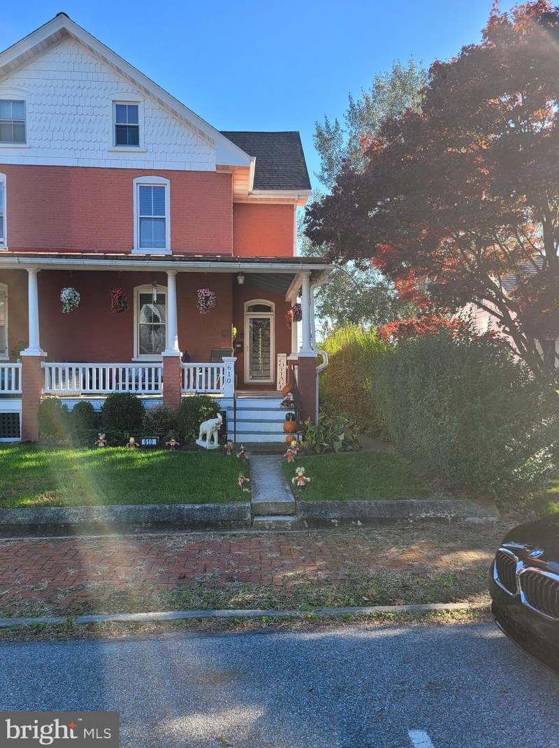 610 W 2nd Ave, Parkesburg, PA 19365