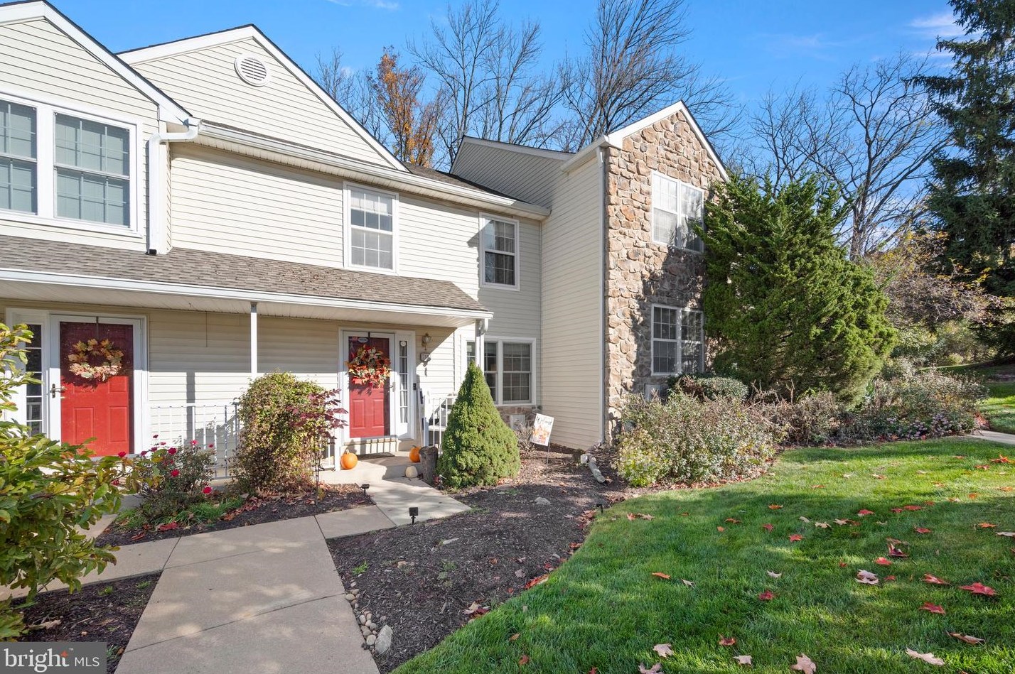 718 Shropshire Dr, West Chester, PA 19382-2236