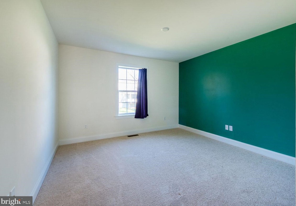 336 Kemper Dr, Honey Brook PA  19344 exterior