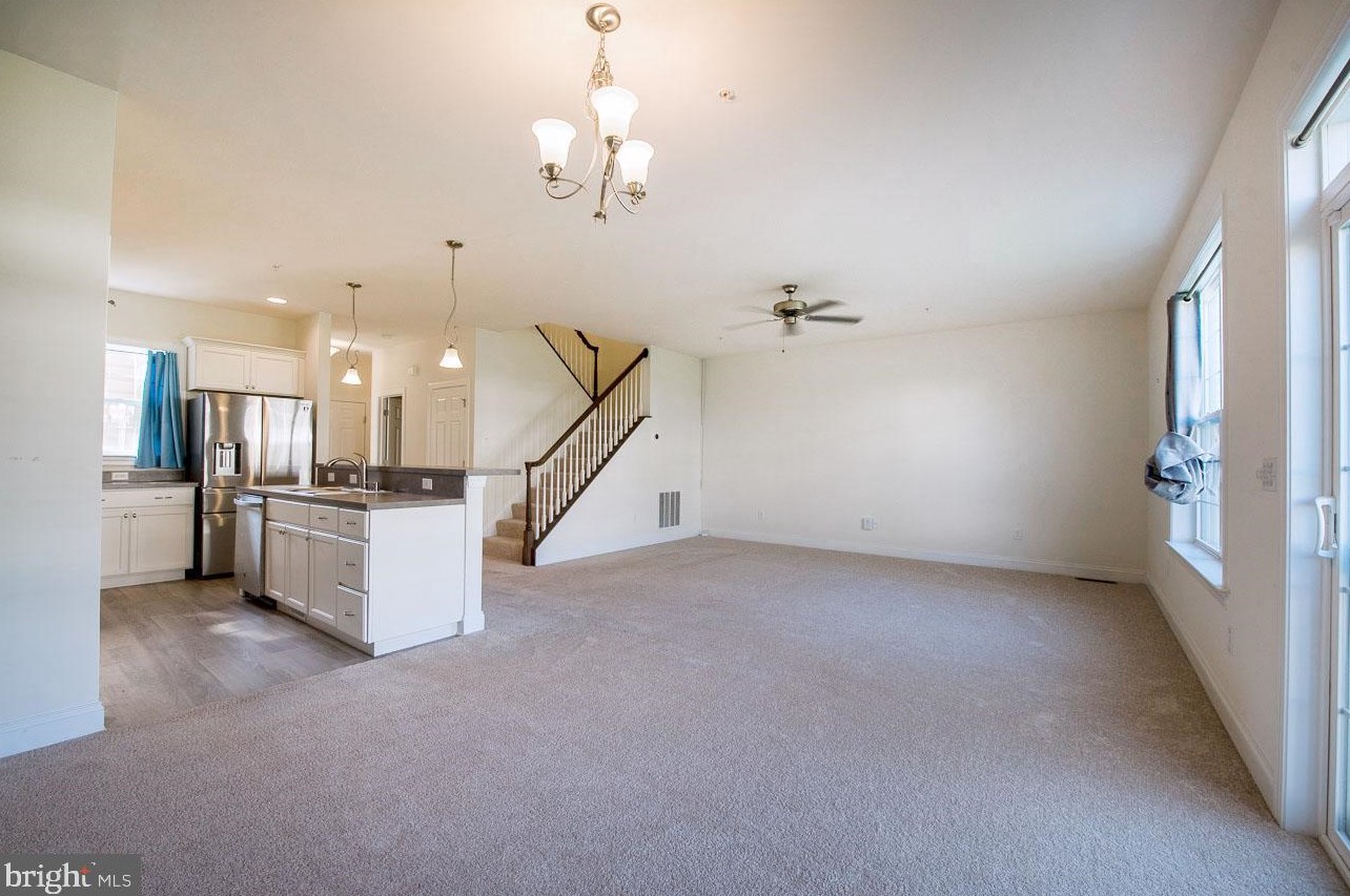 336 Kemper Dr, Honey Brook PA  19344 exterior