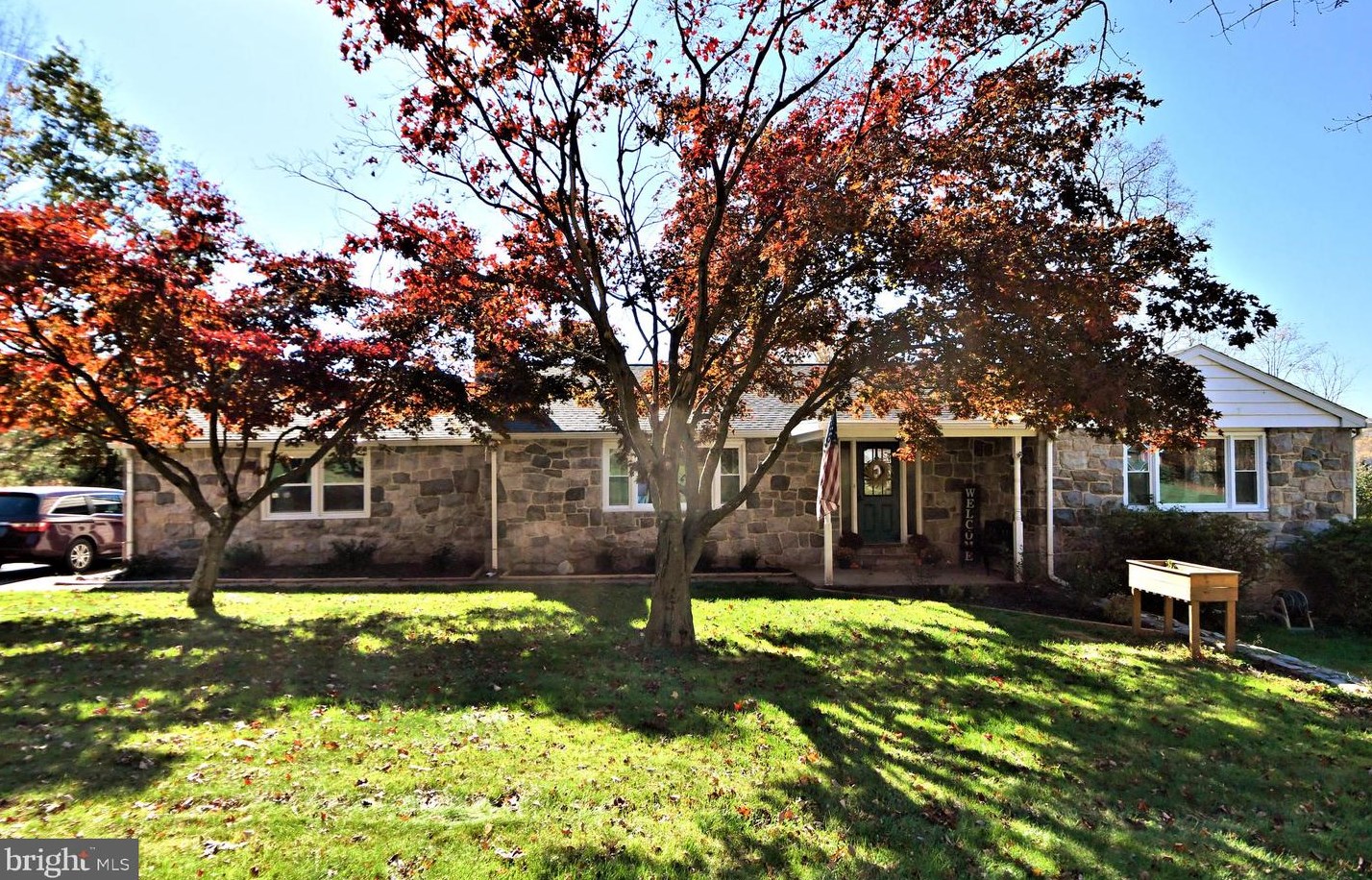 1472 Timberline Dr, Pottstown, PA 19465