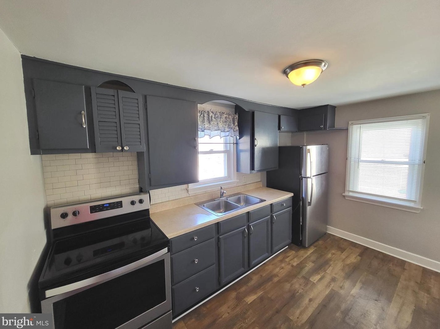 1517 Walnut St, Romansville PA  19320-2542 exterior
