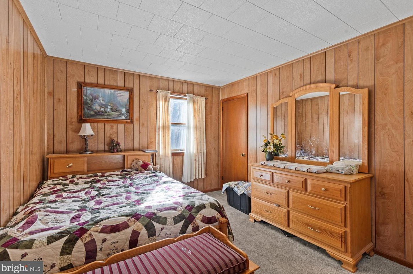 102 Walton Ln, Coatesville PA  19320-1051 exterior