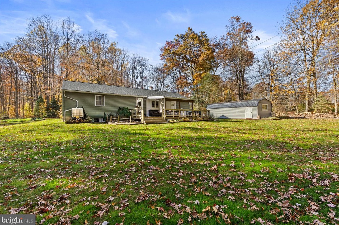 102 Walton Ln, Coatesville PA  19320-1051 exterior