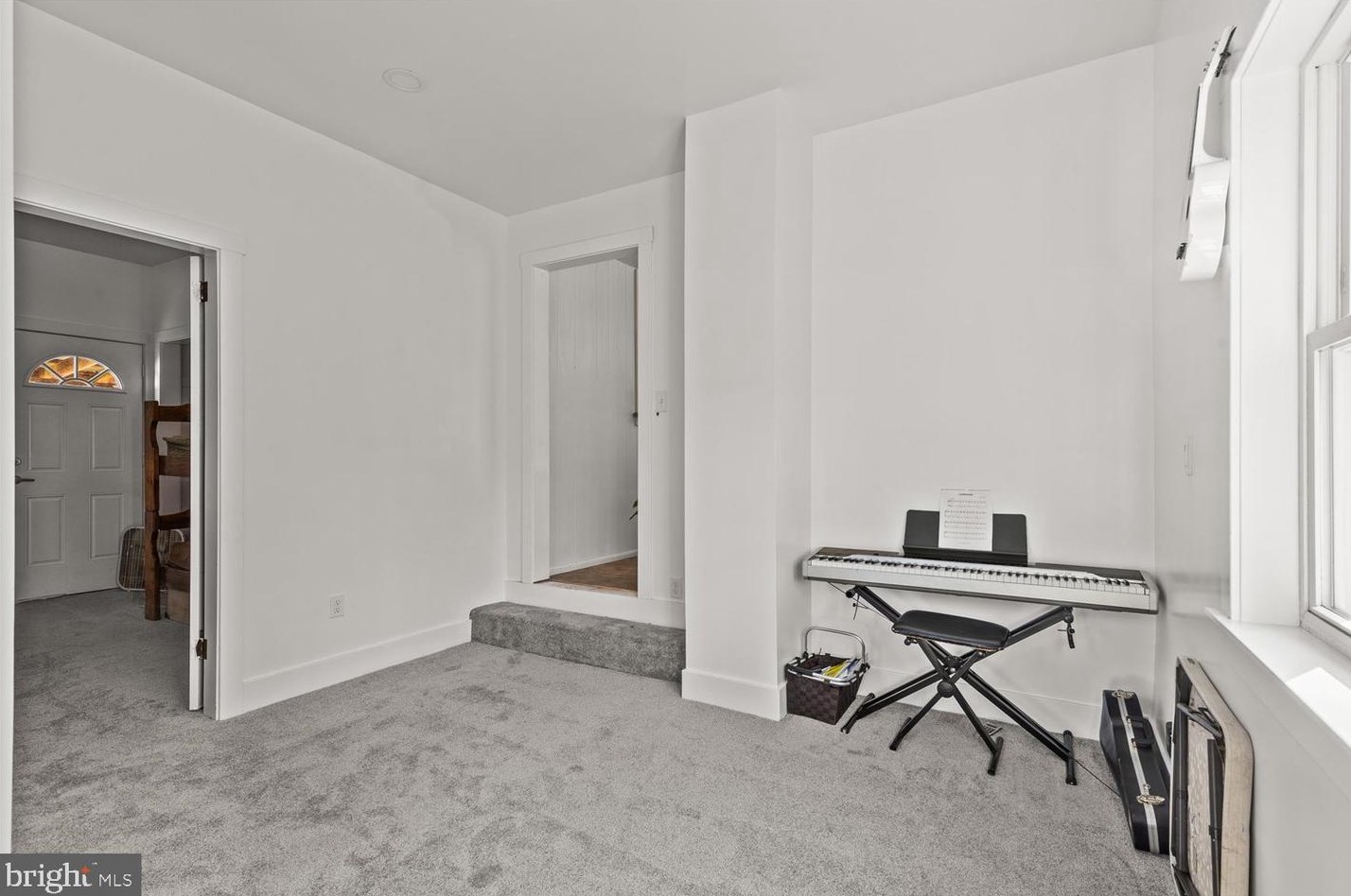 102 Walton Ln, Coatesville PA  19320-1051 exterior