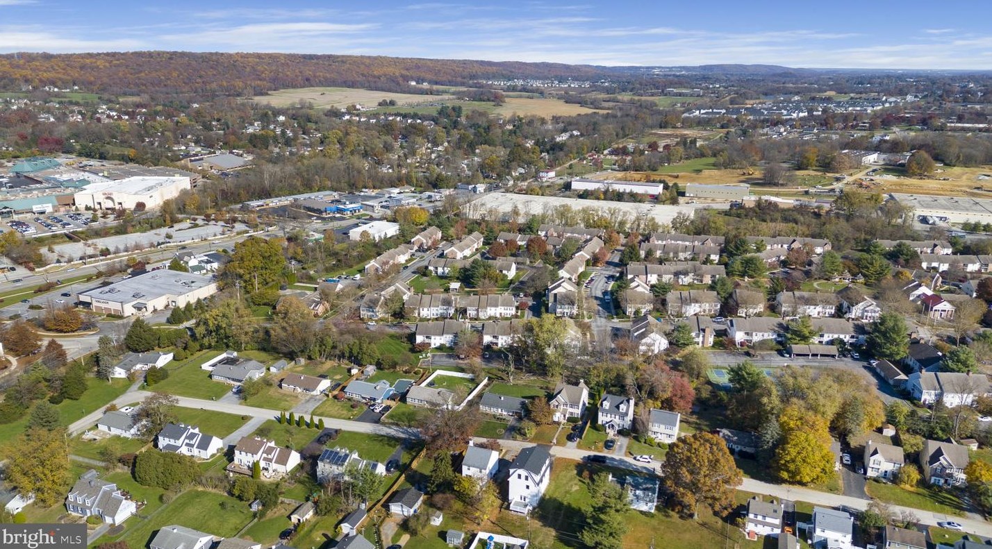 214 New St, Exton PA  19341-2741 exterior
