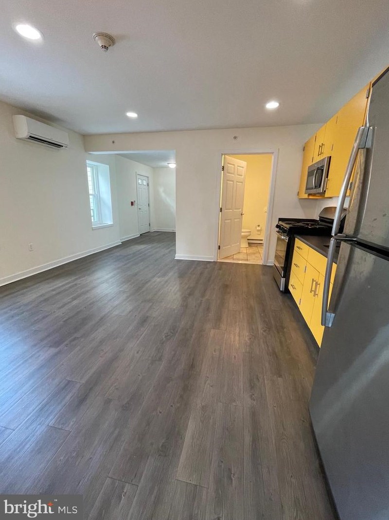 5 S Village Ave #apt 2, Exton, PA 19341