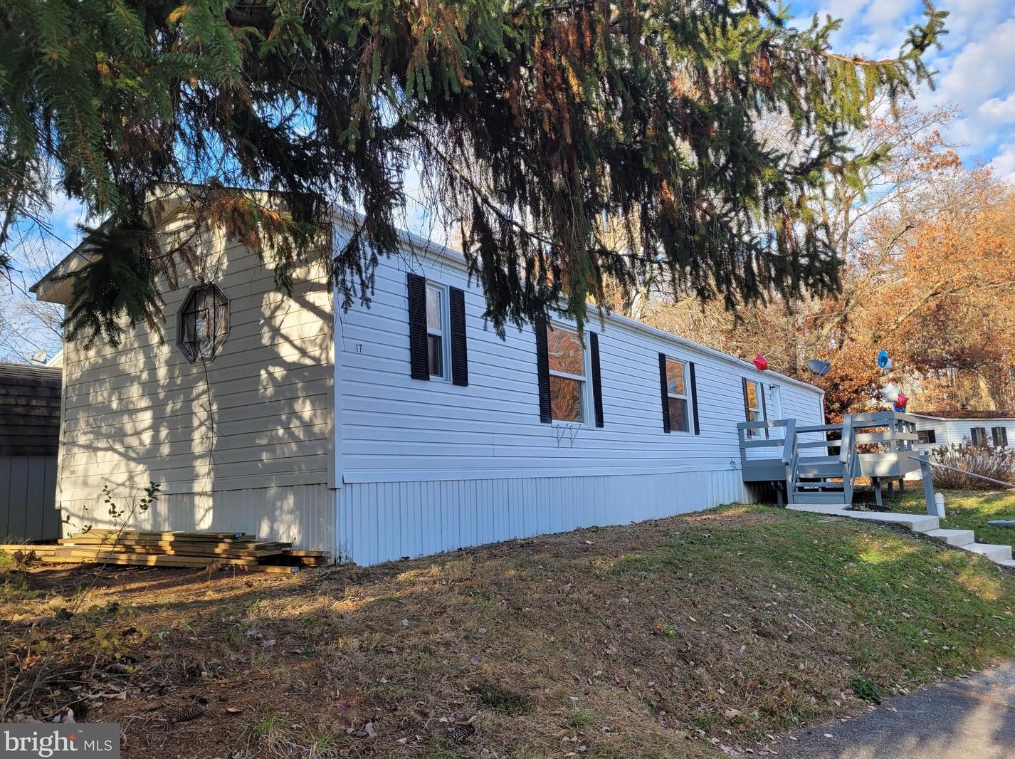 17 Melissa Ln, Downingtown, PA 19335
