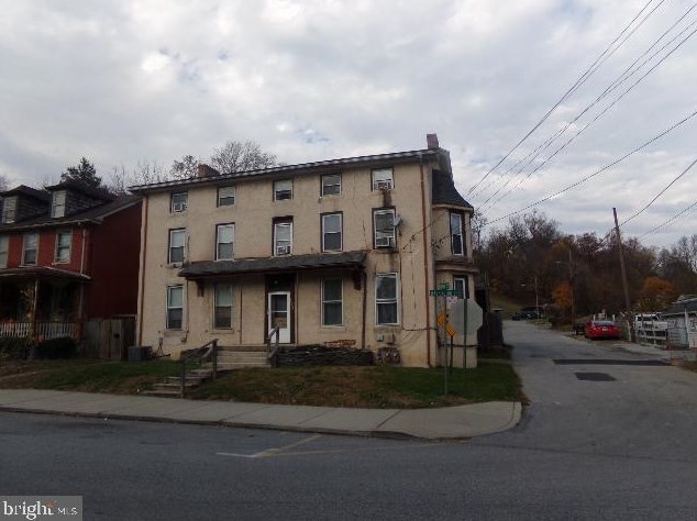 121 &amp 123 Main St, Parkesburg, PA 19365
